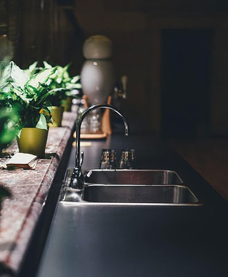 Cropped Faux leather Jacket